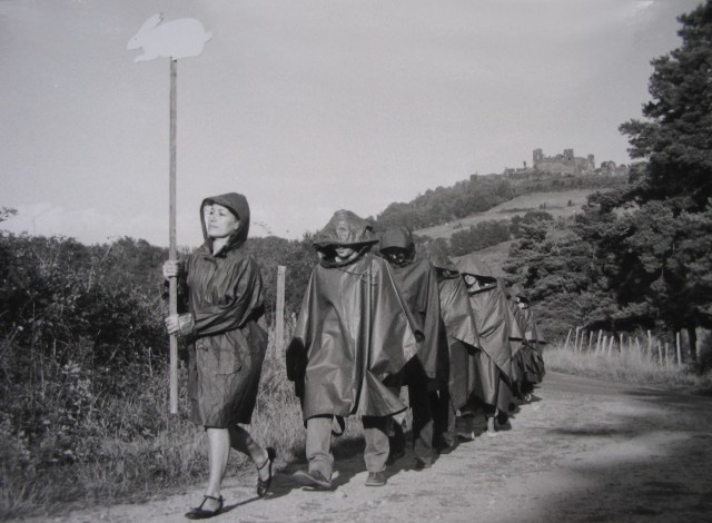 La procession du lièvre blanc